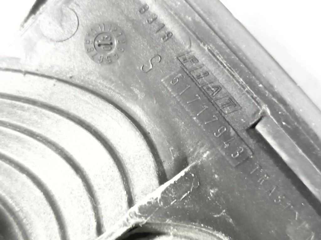 Fiat Stilo 2002 tailgate rear left tail light lamp 51717943 