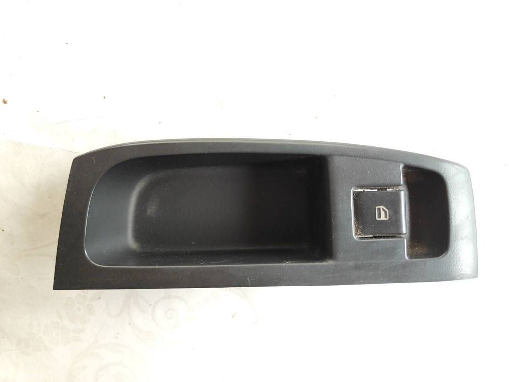 Volkswagen Fox 2008 Front Right Electric window control switch 5Z0867172 