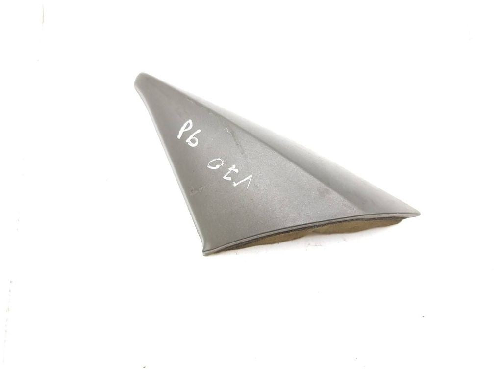 Volvo S70  V70  V70 XC 1997 plastic wing mirror trim cover 9151347 