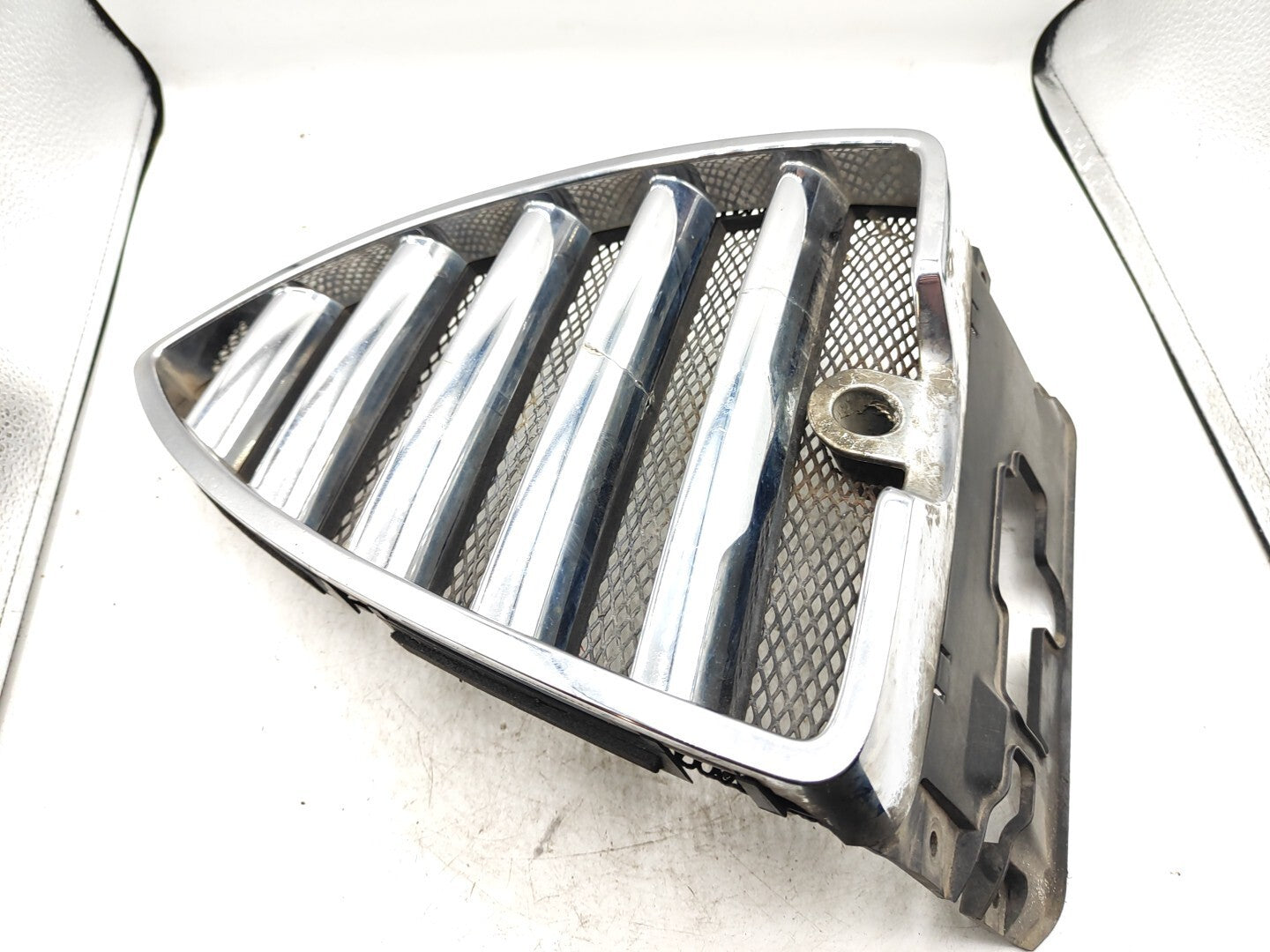 Alfa Romeo 166 FACELIFT 2.4JTD 2004 Front Bumper Center Chrome Grill