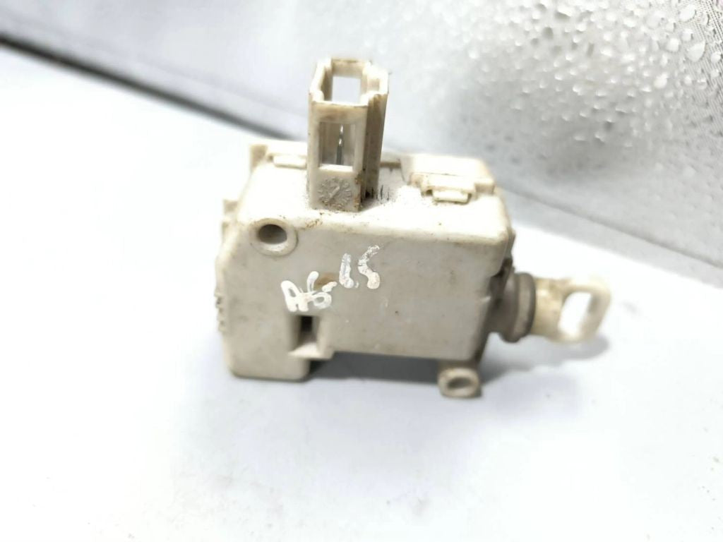 Audi A6 S6 C5 4B 1997 Tailgate boot lock latch motor 3B0862159A 