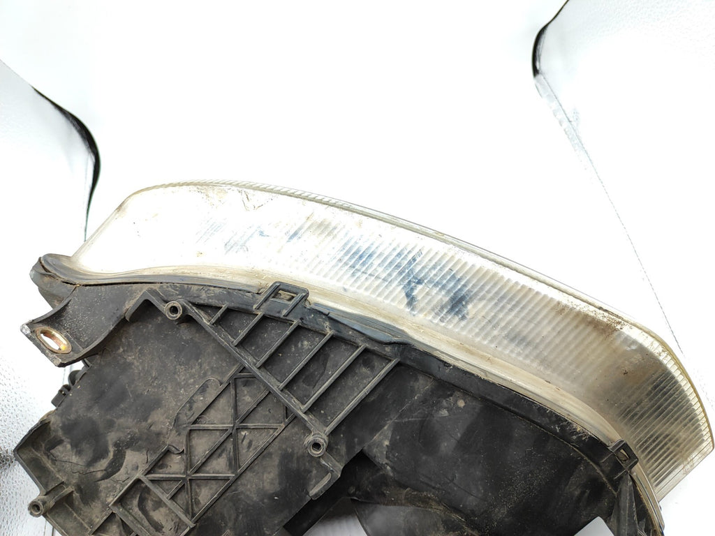 Alfa Romeo 156 1.9JTD 85kW PRE-Facelift 2000 LHD Front Right Headlight 60620134