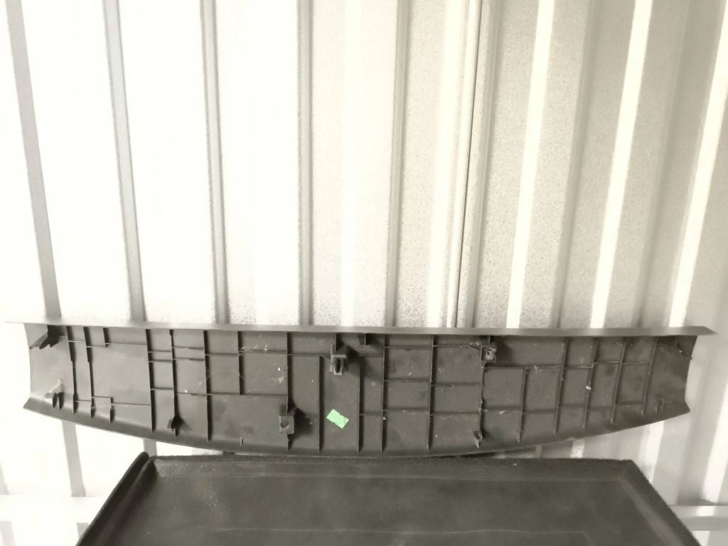 Mazda 3 III BM Hatch 2014 Headlining tailgate boot cover BJT68930 