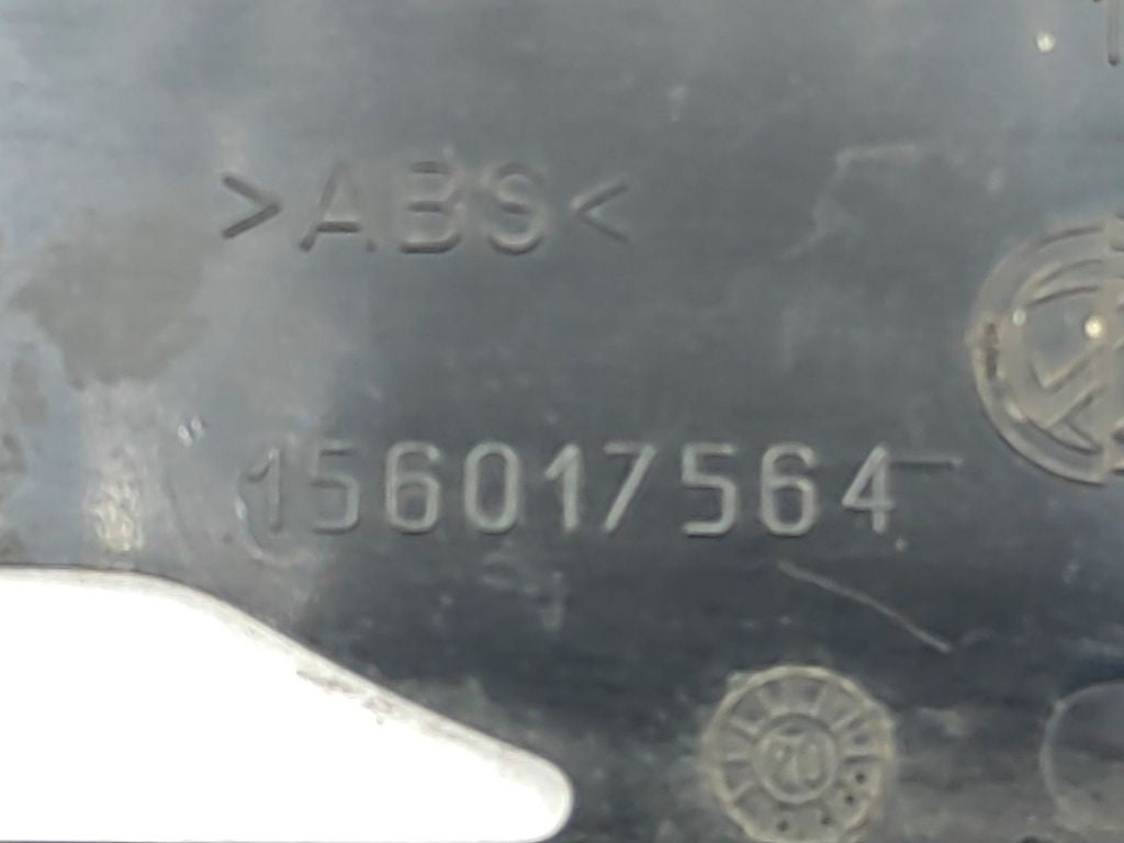 Alfa Romeo 156 2000 Front bumper upper middle radiator grill 156017564 