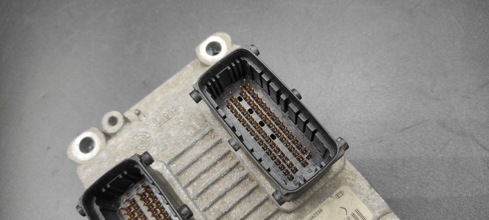 Alfa Romeo 147 1.6 Twin Spark 2006 Engine Control Unit Module ECU 0261208327