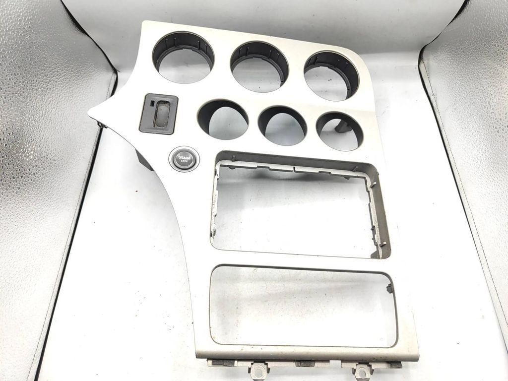 Alfa Romeo 159 2.2JTS 136kW 2007 LHD Front Center dashboard trim / CHECK PHOTOS