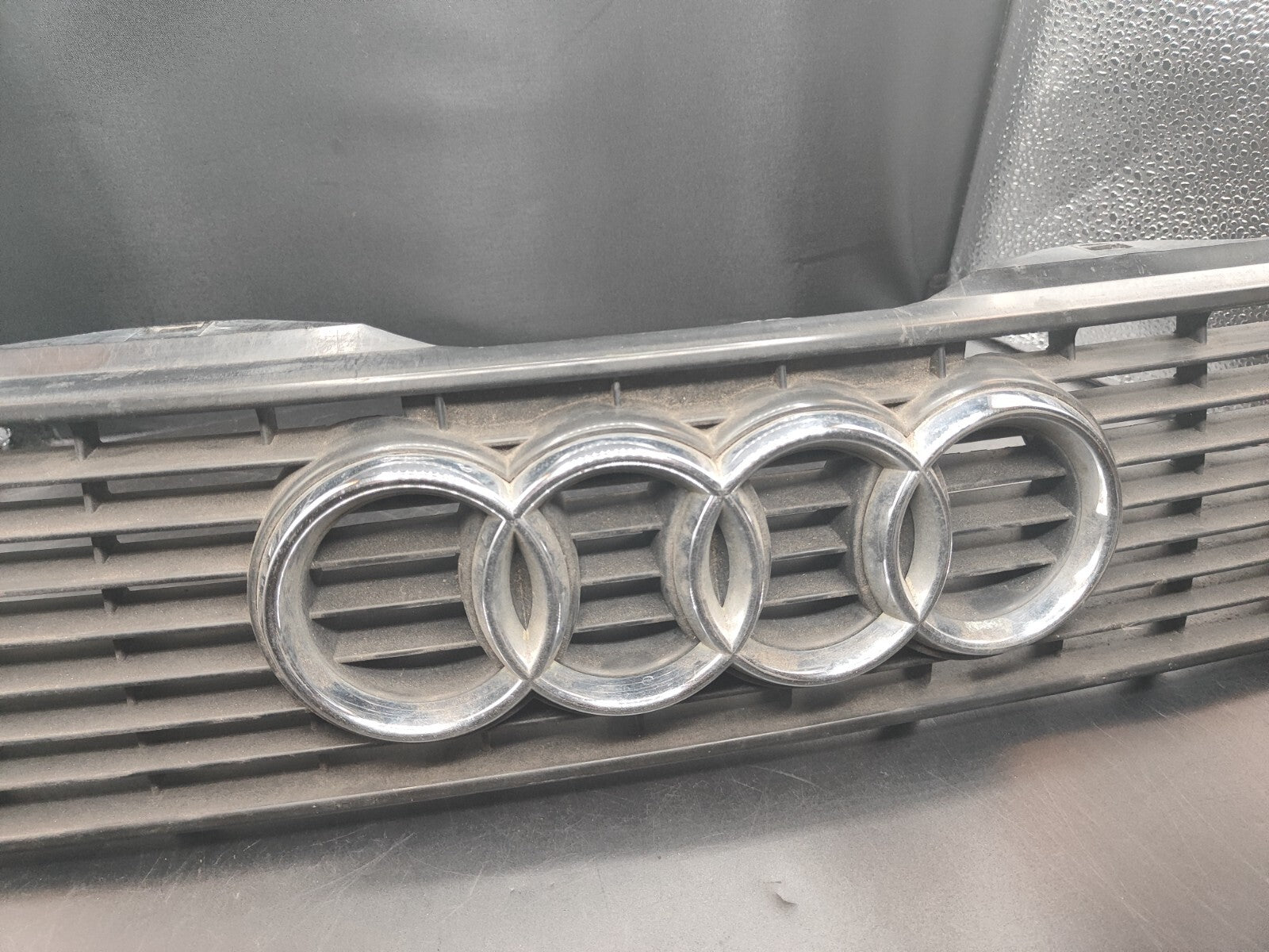 Audi 80 90 1990 Front Bumper Upper Radiator Mesh Grill 893853655