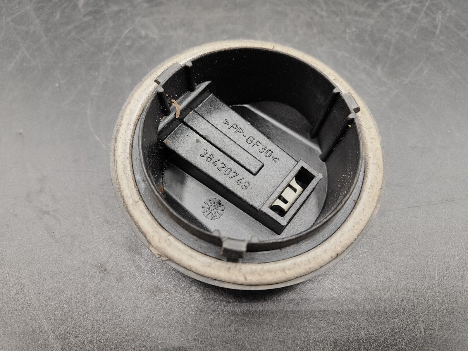 Alfa Romeo 156 SW 2.4JTD 2002 Front Headlight Bulb Dust Cover Cap 38420749