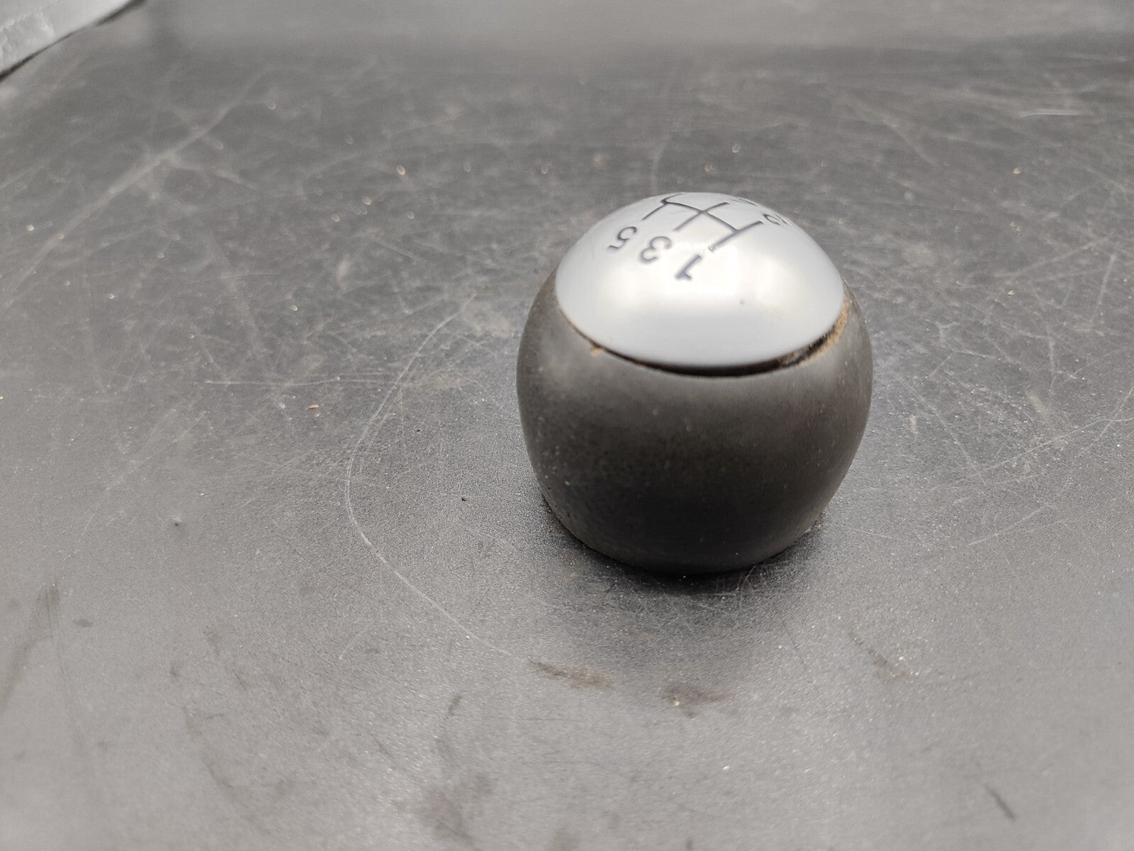 Alfa Romeo 147 1.9JTD 2005 Manual 5 Speed Metal Shift Knob Top Part