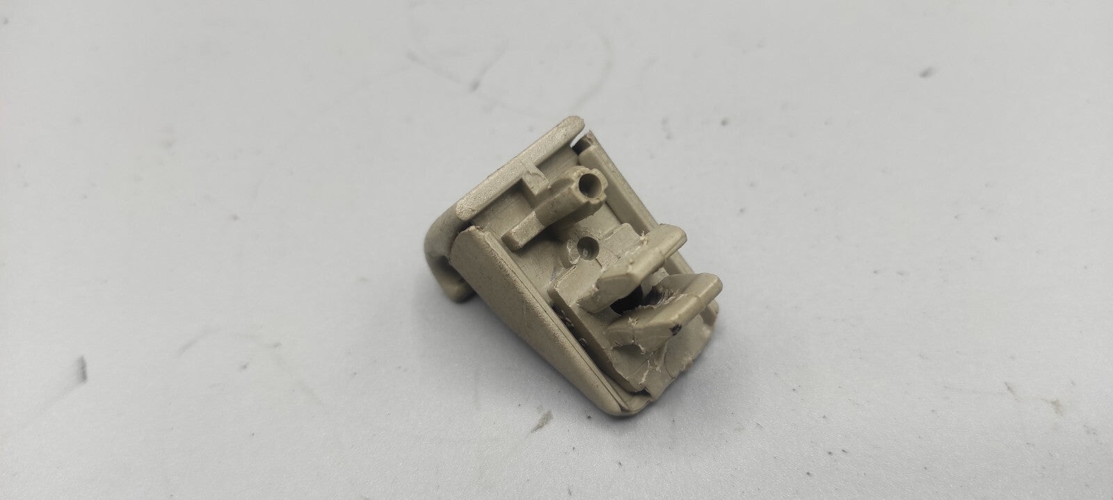 Alfa Romeo 156 SW 2.4JTD 2002 Front Right Sun Visor Cover Mount Clip