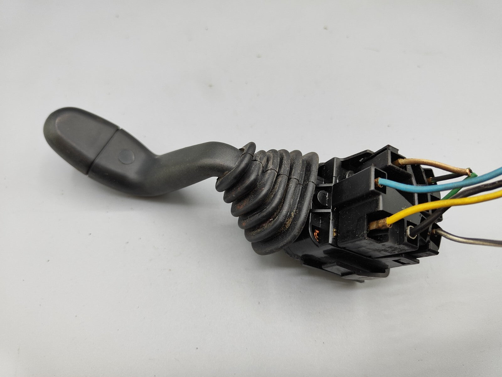 Skoda Felicia 1997 Indicator Turn Light Control Stalk Lever Switch 441945260156