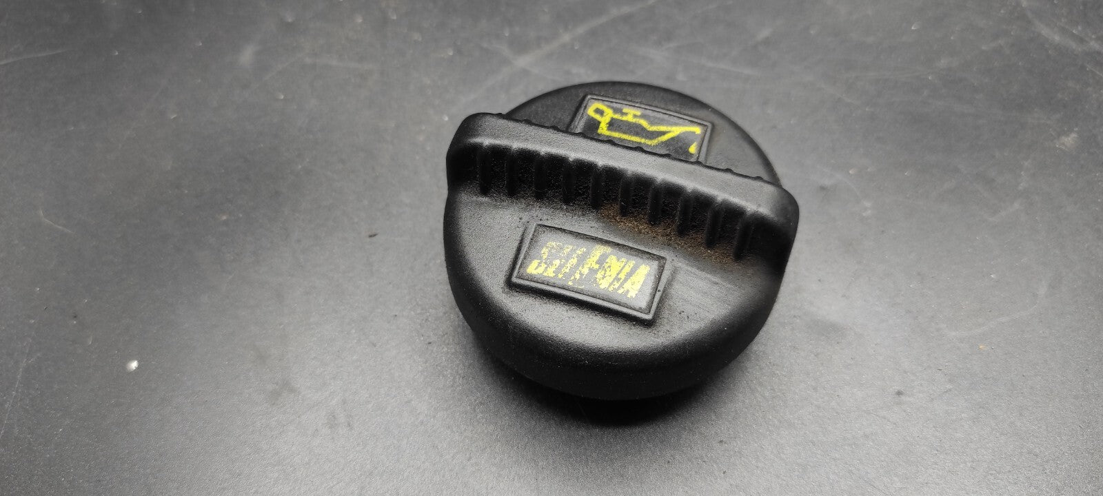 Alfa Romeo 147 1.9JTD 16V 103kW 2003 Diesel Engine Oil Fill Cap Cover