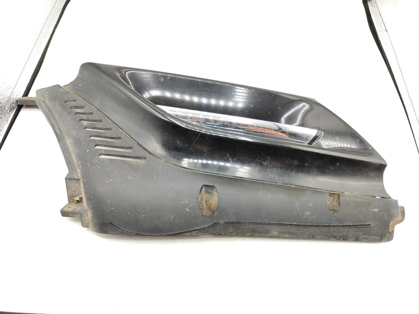 Alfa Romeo 166 2000 Front Right Upper Grill 156016559 BLACK