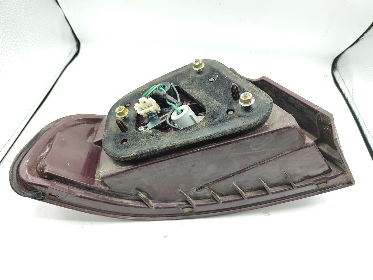 Mitsubishi Galant 1994 Hatchback LHD Rear Right Taillight Light 0431612