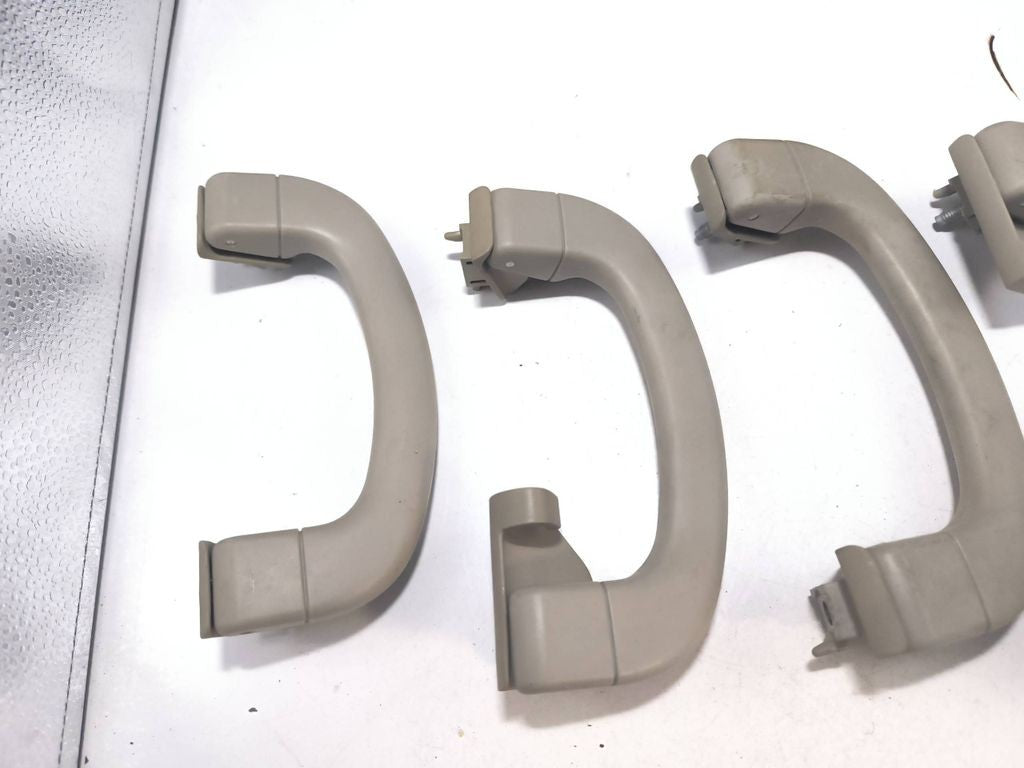 Alfa Romeo 159 2.4JTDm 2007 A set of roof handles 