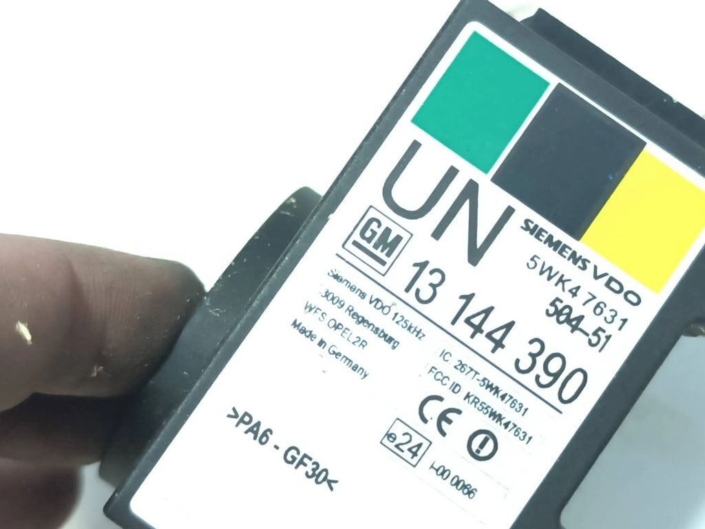 Opel Tigra B 1.4i 66kW 2005 Immobiliser immo reader aerial 13144390 