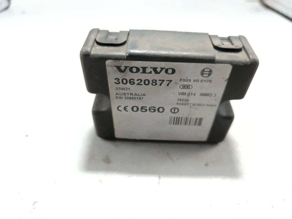 Volvo S40 V40 2000 Immobilizer control unit module 30865187 