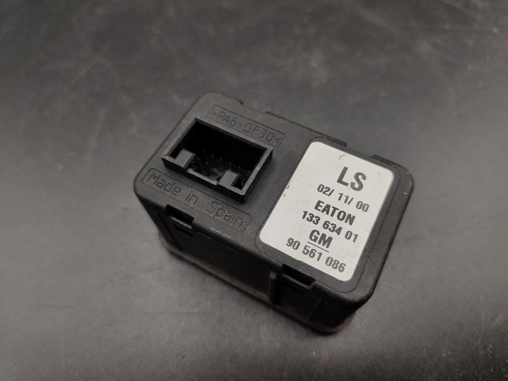 Opel Astra G 2001 Front Left Side Electric Window Switch 90561086