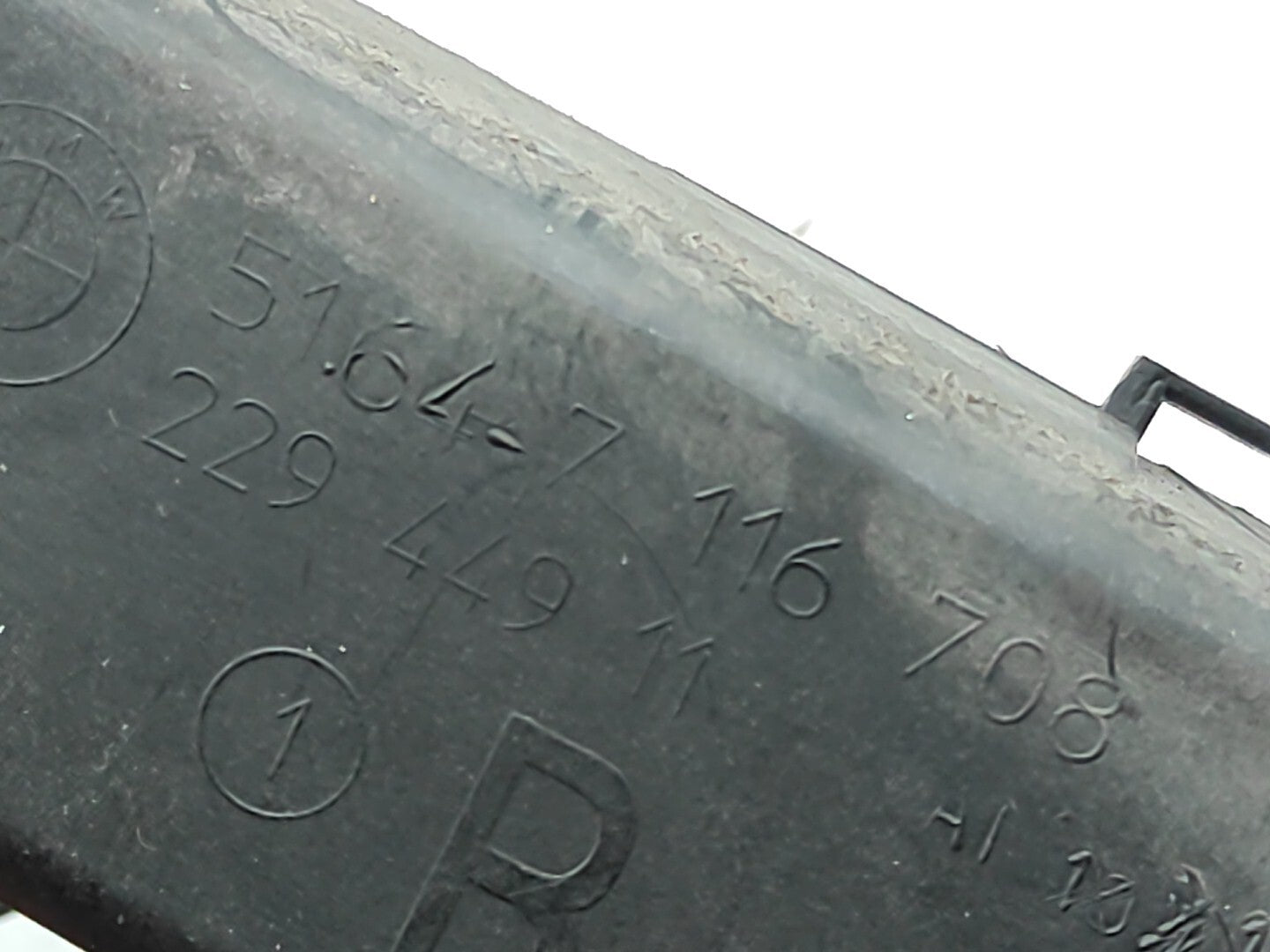 BMW E90 E91 330D 170kW 2006 Front Right Headlight Bracket 7116708 51647116708