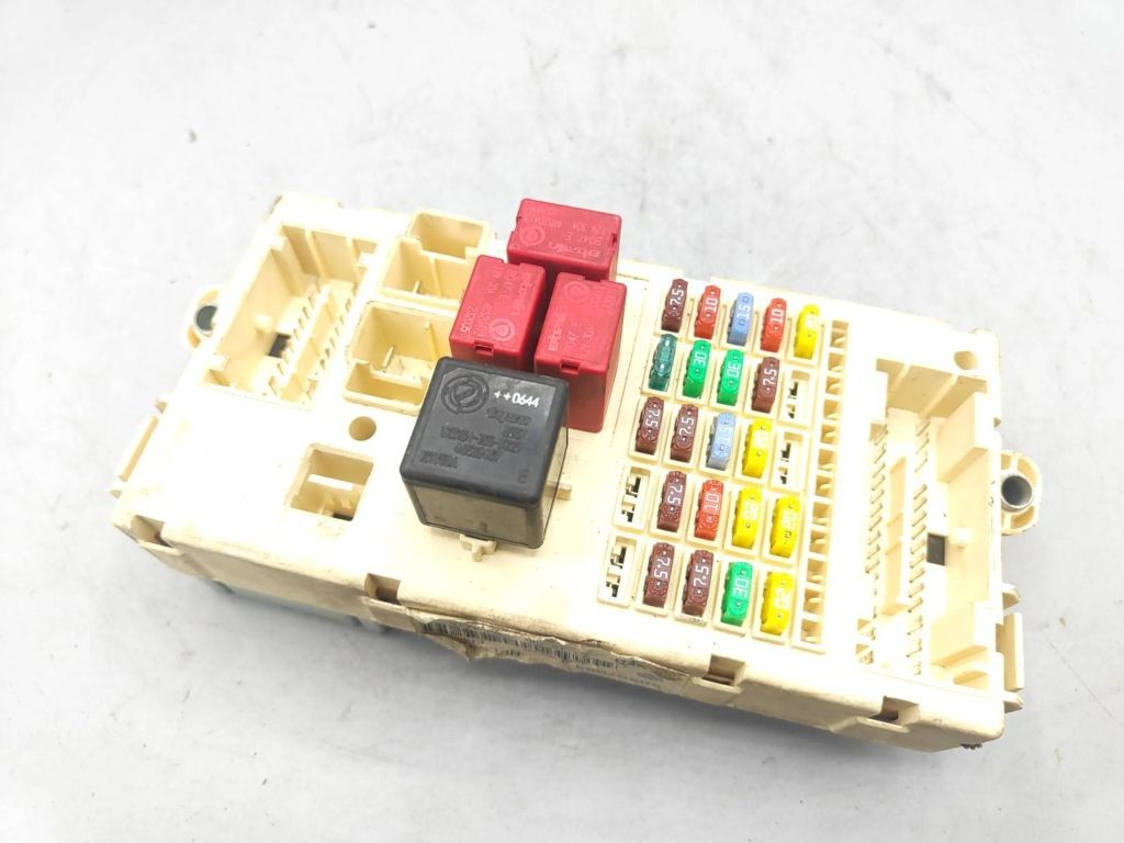 Alfa Romeo 159 2007 Fuse relay module 50507093 