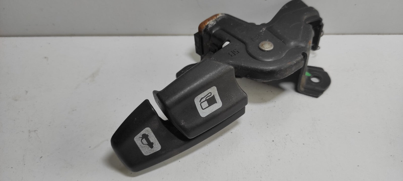 Alfa Romeo 156 2.4JTD 2004 LHD Trunk/ Boot/ Fuel Cap Release Handle