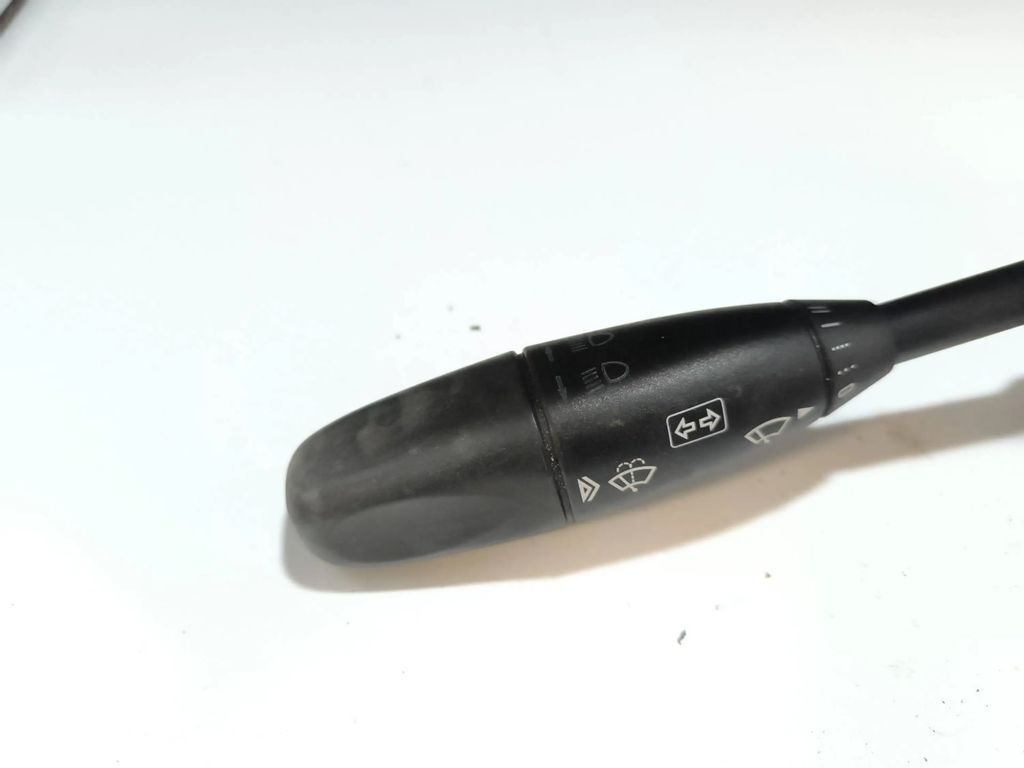 Mercedes-Benz CLS C219 2007 Turn signal indicator stalk A1715400144 