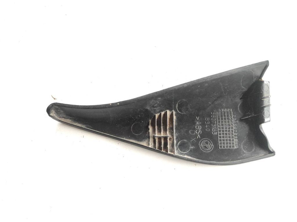 Alfa Romeo 159 2008 rear right door glass trim 156073163 