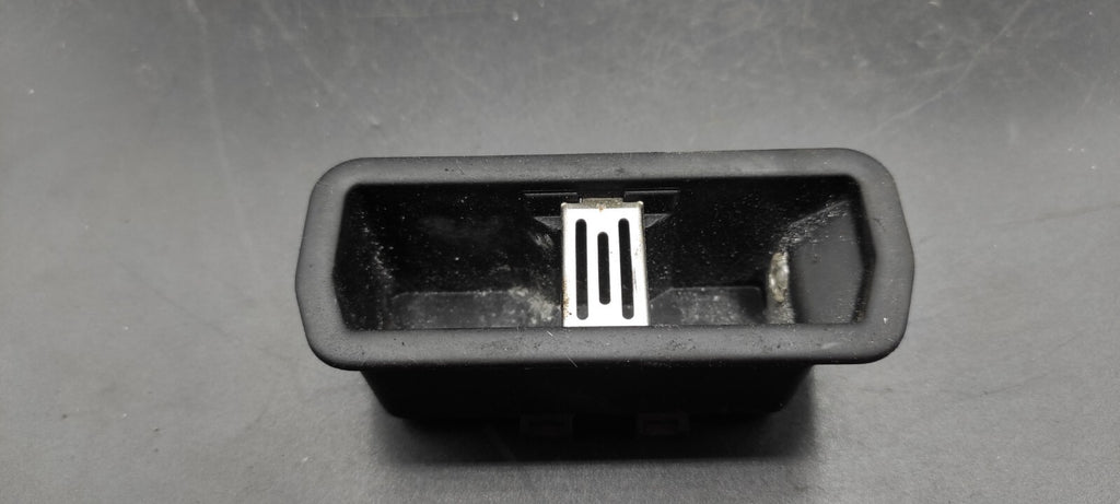 Alfa Romeo 166 2.4JTD 110kW 2002 Center Console Ashtray Insert 225321