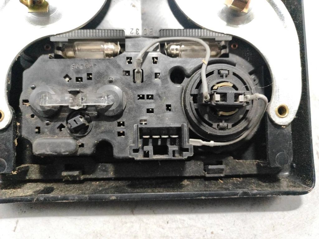 Alfa Romeo 155 1.8i 103kW 1994 Interior rear view mirror E30143741 