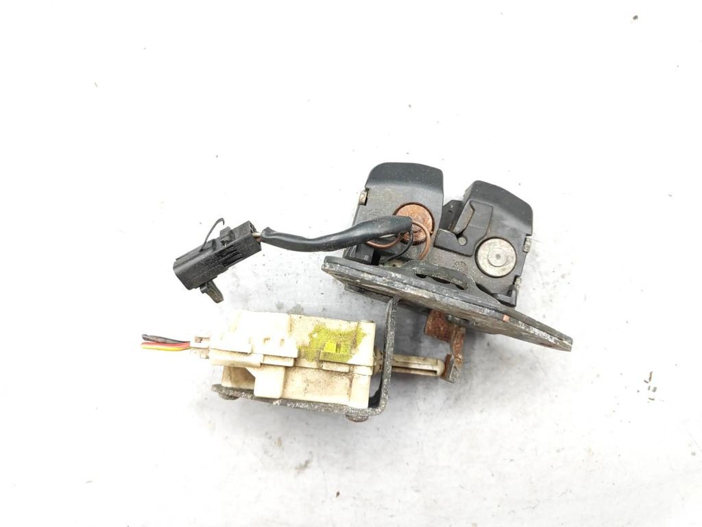 Alfa Romeo 147 1.9JTD 2007 Rear Tailgate trunk boot lock catch latch 