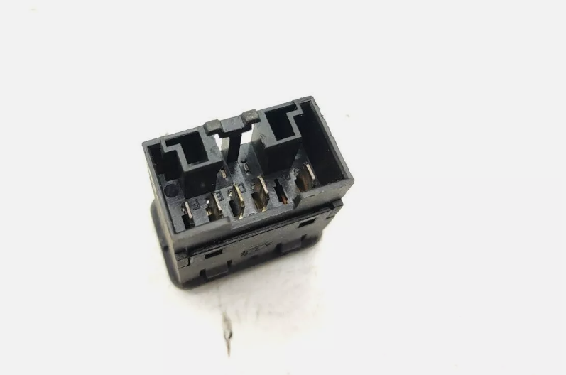 Alfa Romeo 166 2.4JTD 100kW 10V Electric Seat Switch