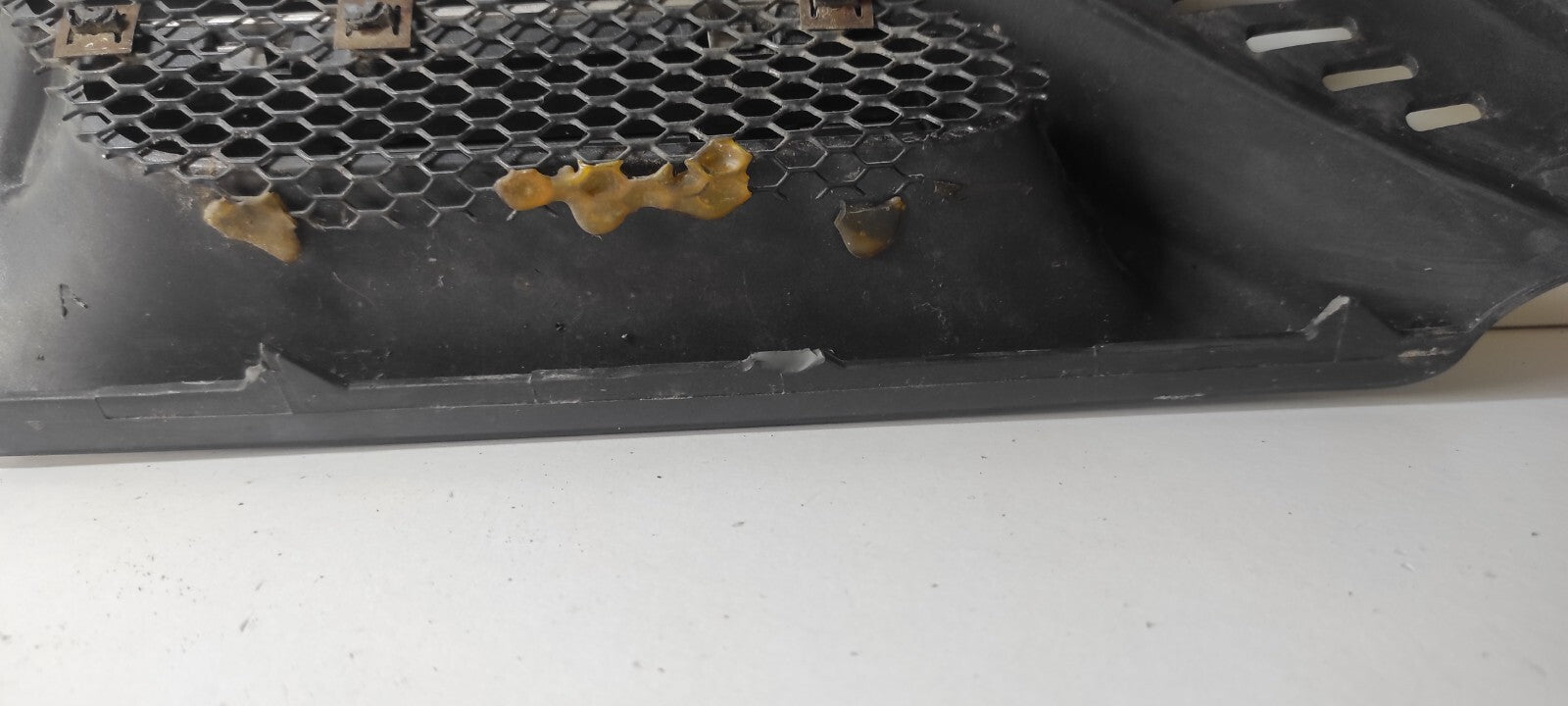 Alfa Romeo 166 2.4JTD 110kW 2003 Front Left Bumper Upper Grill 156016558 Black