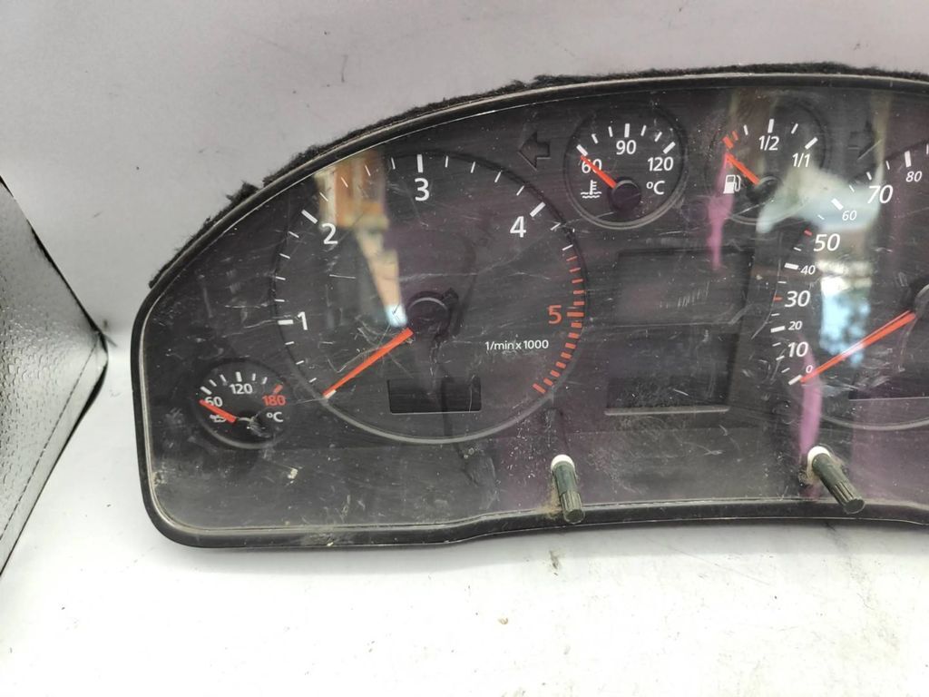 Audi A6 S6 C5 4B 1999 Diesel speedometer instrument cluster 4B0920900J 