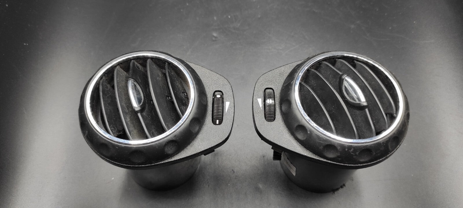 Alfa Romeo 147 GT 2005 Front Right Left Dashboard Panel Side Air Vent Grill