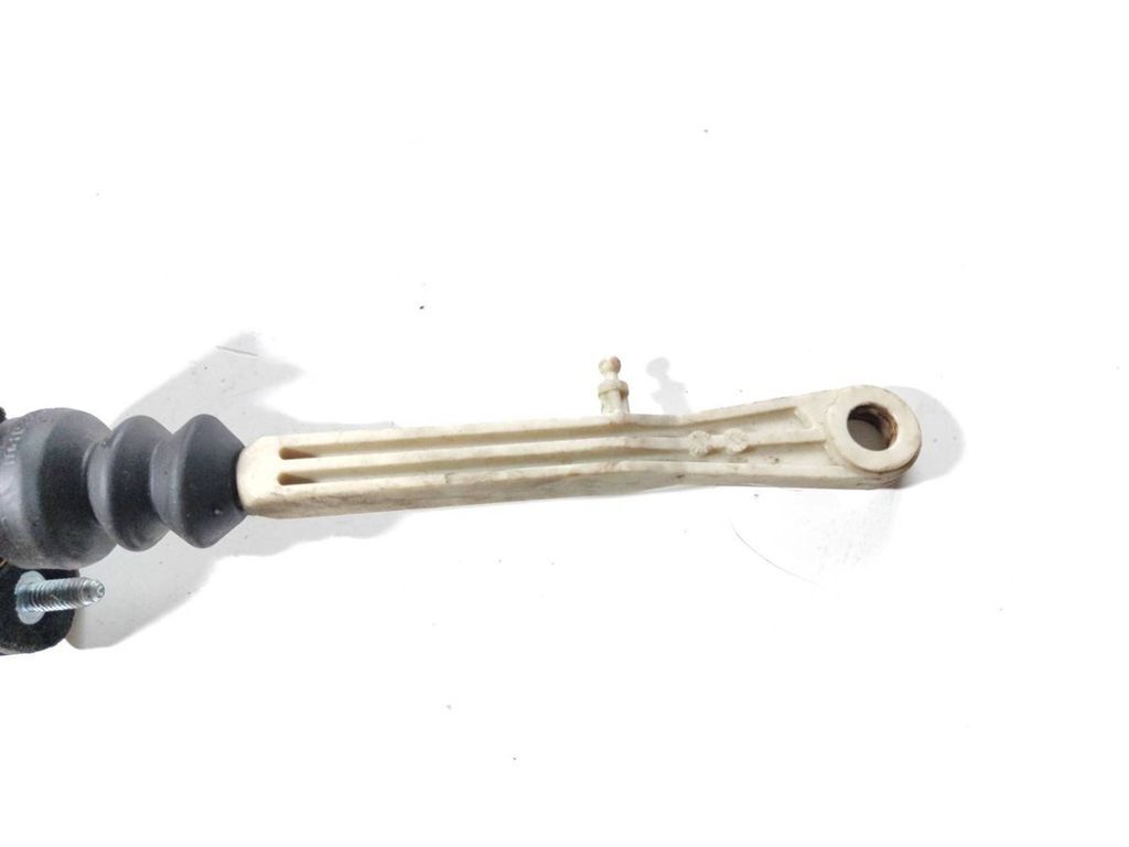Volvo S60 2002 Clutch master cylinder 8636539 