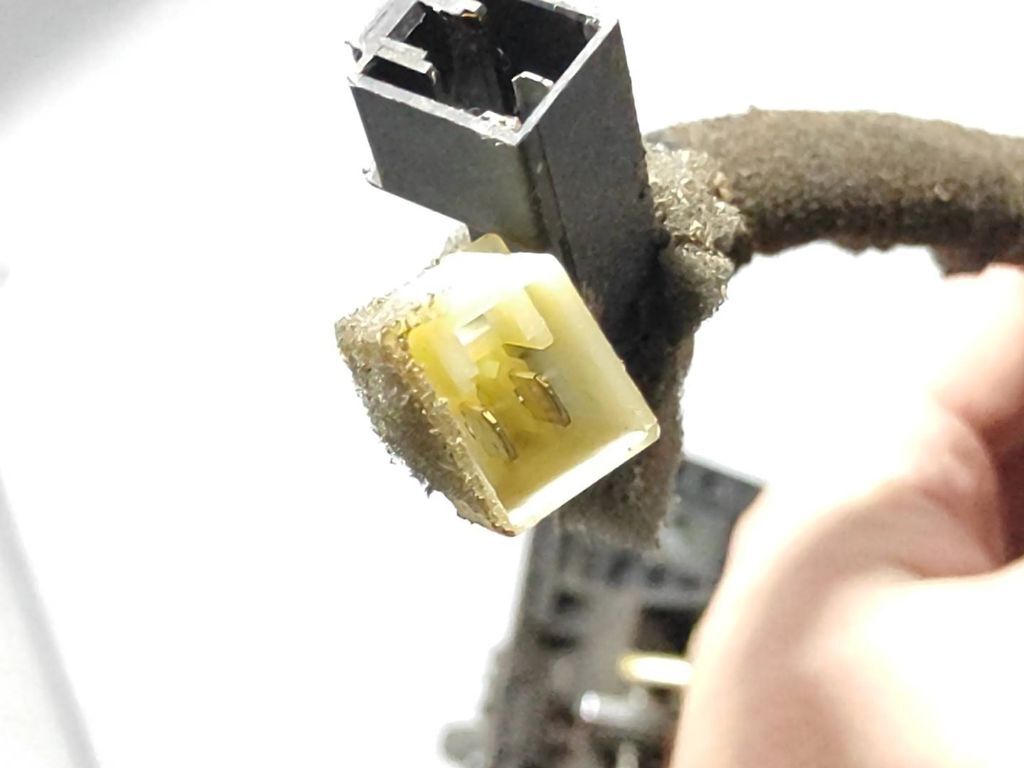 Alfa Romeo 155 1.8i 103kW 1994 Rear Tailgate trunk boot lock catch latch 