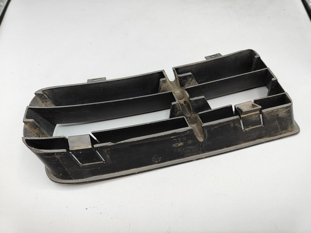 Volkswagen Golf MK4 2000 Front Left Bumper Lower Grill 1J0853666E