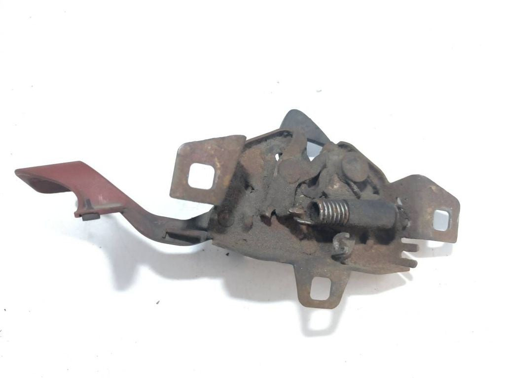 Alfa Romeo 147 1.6TS 77kW 2000 bonnet hood lock catch 