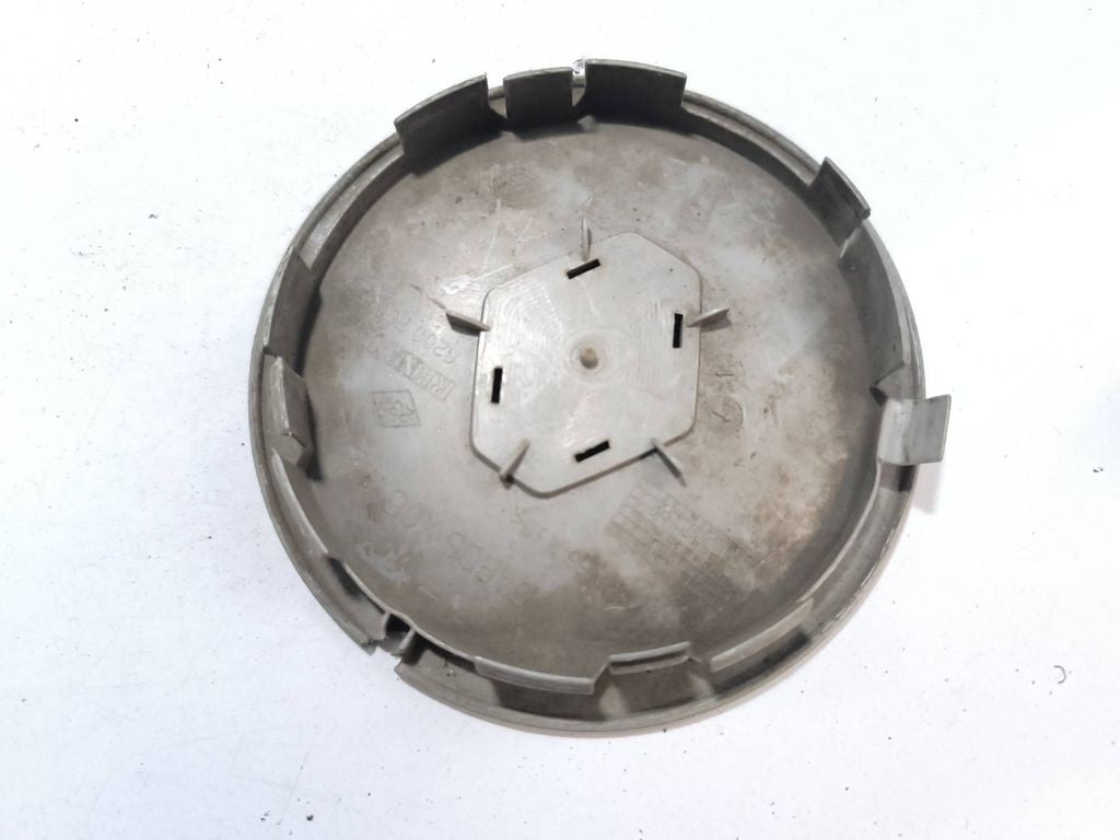 Renault Scenic II -  Grand scenic II 2005 Original wheel cap 8200200539 