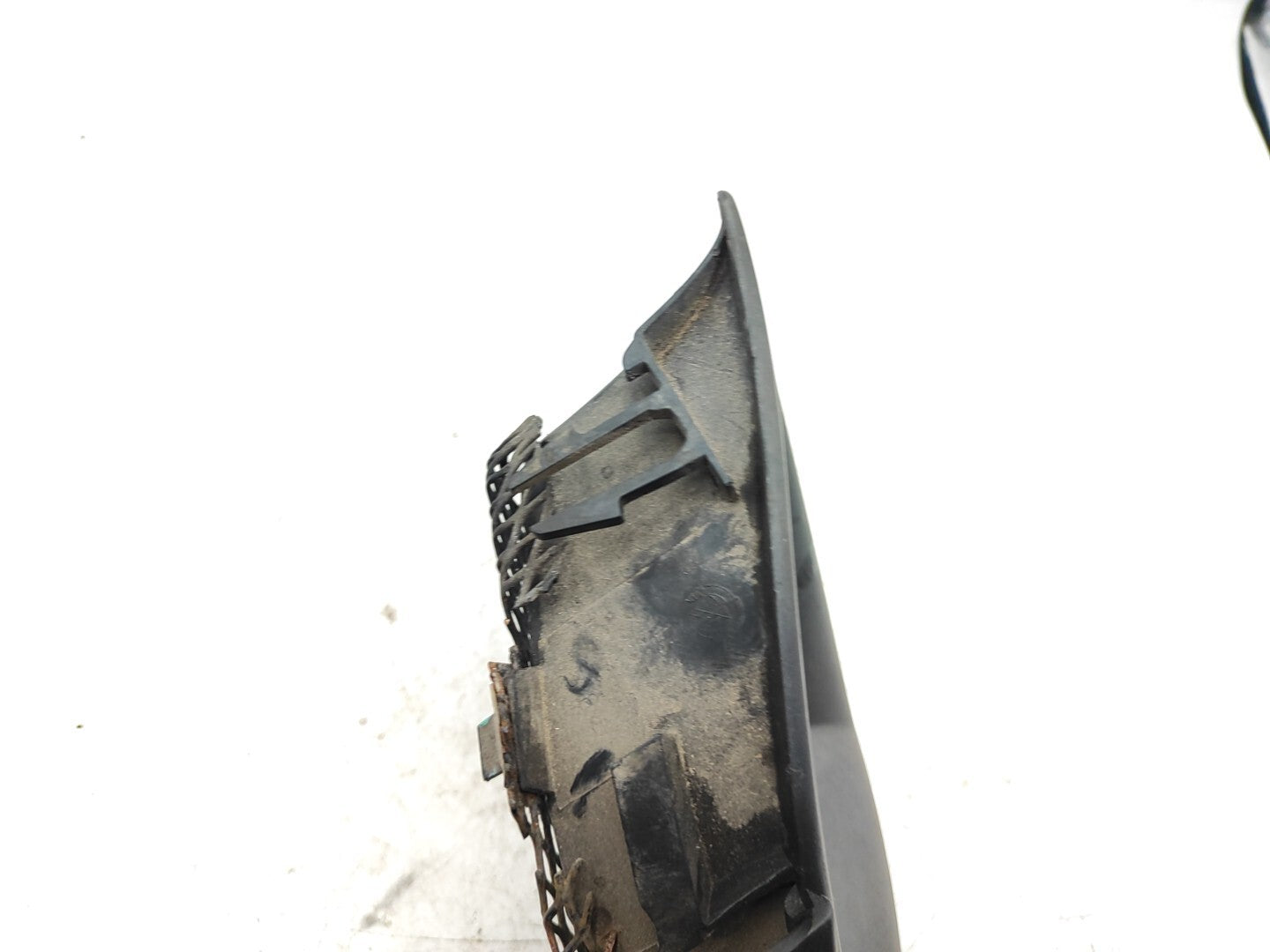 Alfa Romeo 166 FACELIFT 2.4JTD 2004 Front Bumper Right Grill 156045145