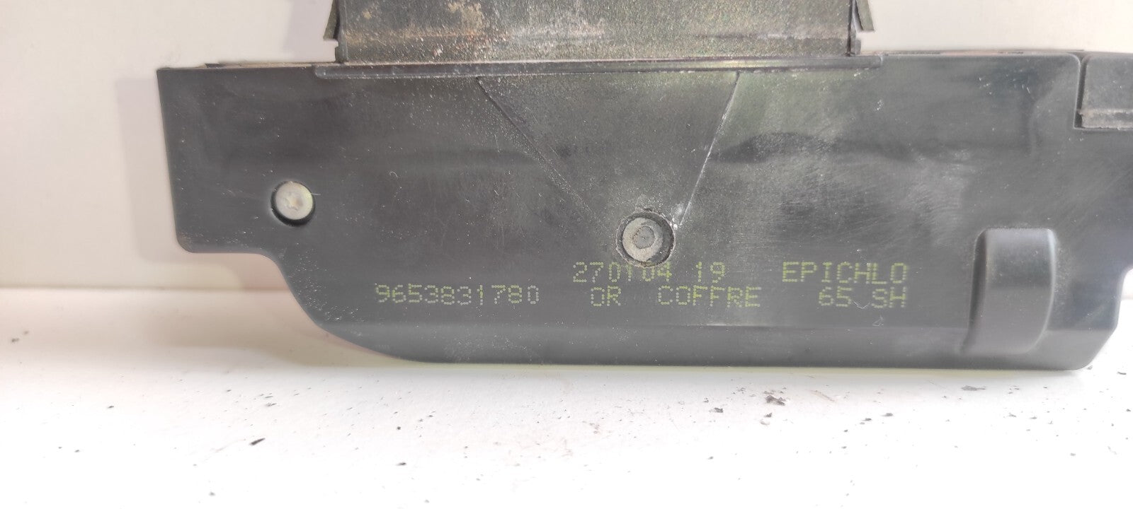 Peugeot 607 3.0i V6 2001 Rear Tailgate Boot Lock Mechanism 9653831780