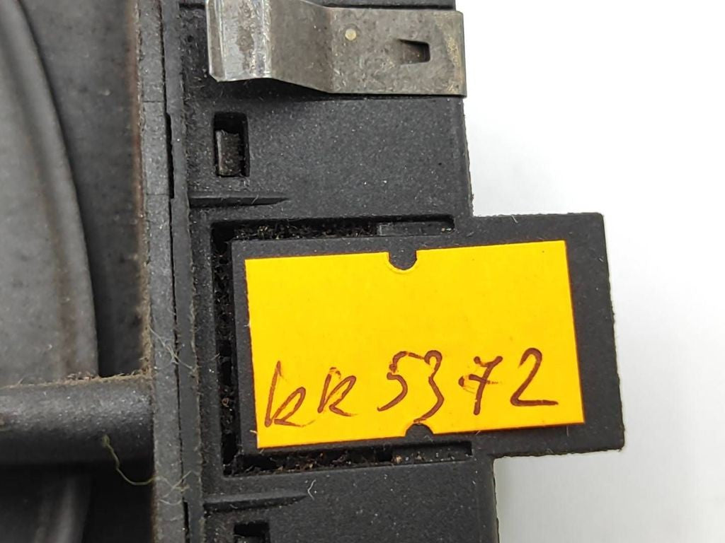 Volvo S70  V70  V70 XC 1997 Tailgate fuel tank opening switch 9162946 
