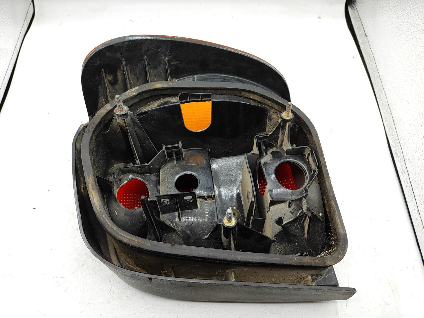 Volkswagen Polo 6N2 1996 LHD Rear Left Side Taillight Lamp Light 6N0945095