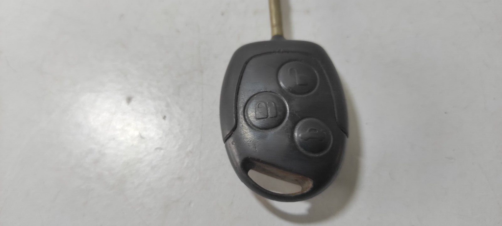 Ford Mondeo MK3 2.5 125kW V6 2002 Ignition Lock Key