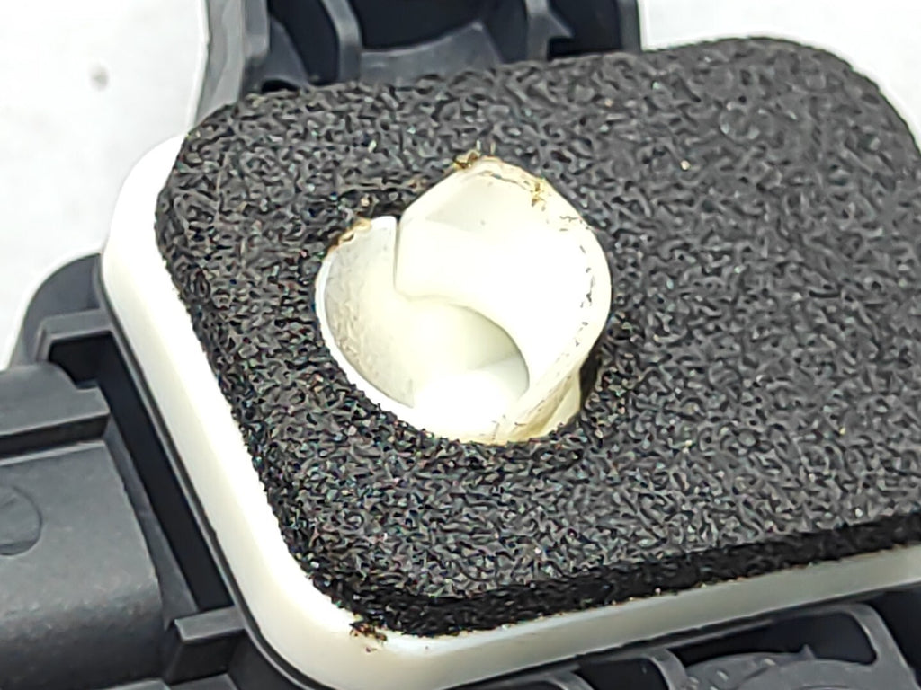 Audi A4 B7 3.0TDI Diesel 2007 Crash Deployment Sensor 8P0955557