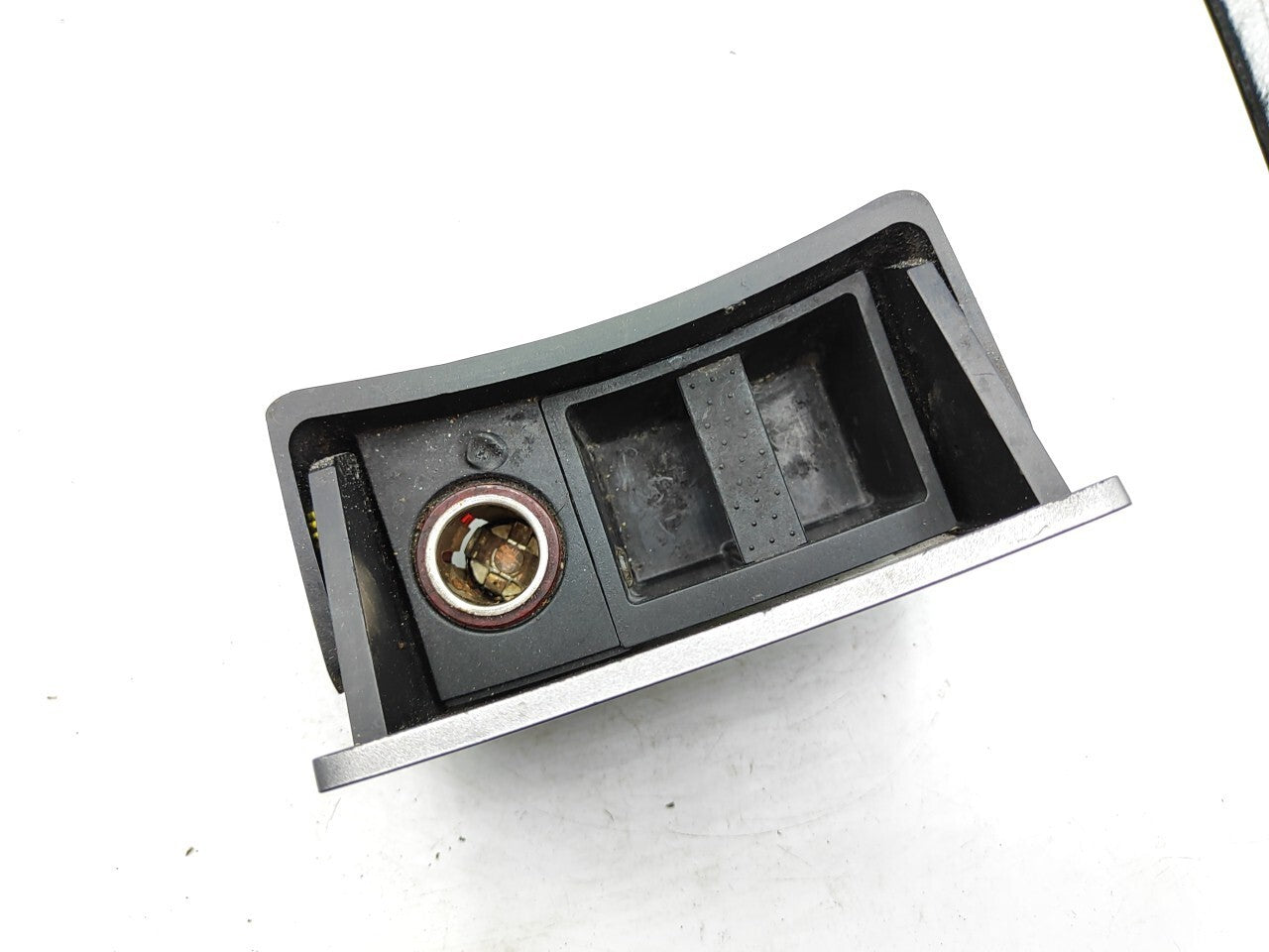 Alfa Romeo GT 1.9JTD 110kW 2007 Front Dash Ashtray / Storage Copartment