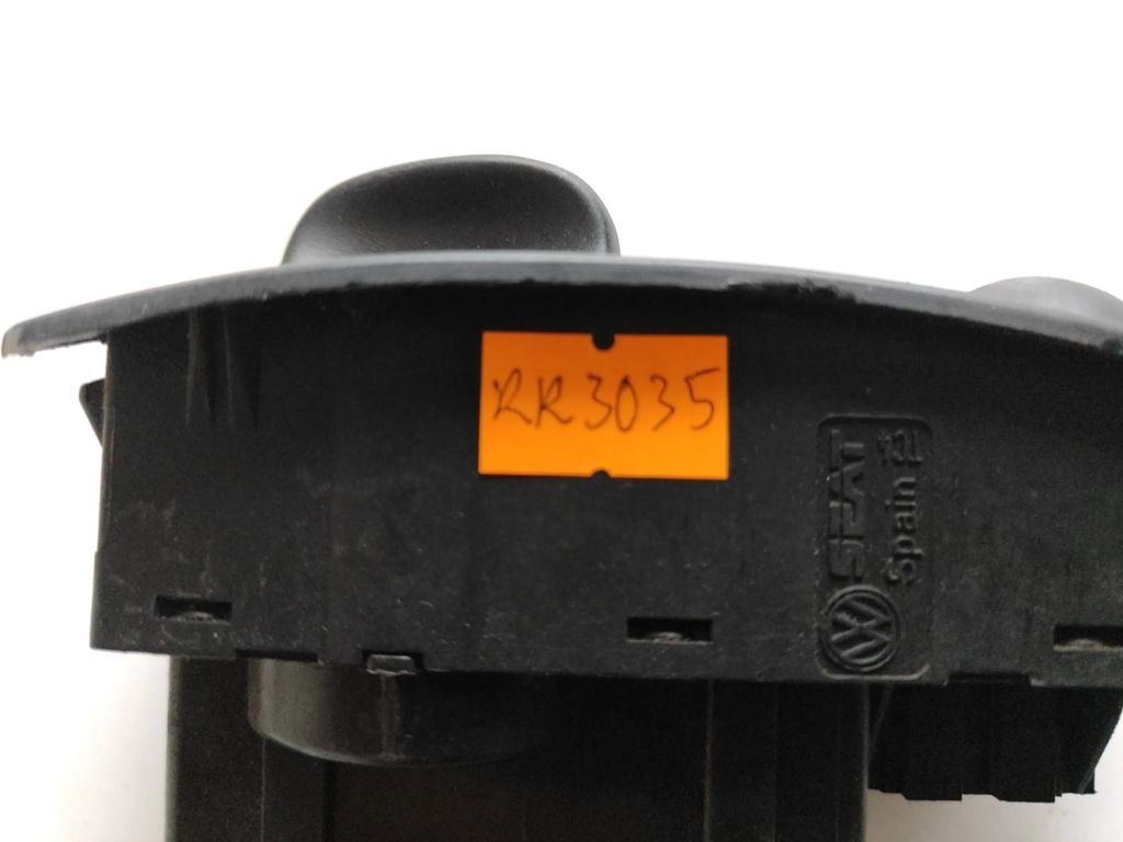 Seat Ibiza II 6k 1999 Light switch 6K1941531P 