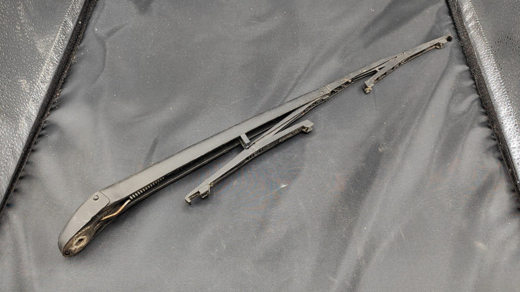 Alfa Romeo 156 SW 2.4JTD 110kW 2004 Rear Tailgate Trunk Wiper Blade Arm