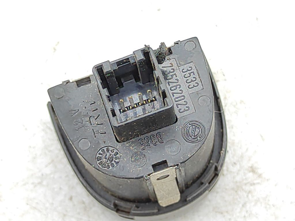 Alfa Romeo 147 TS JTD 2004 Headlight level height control switch 735262023 