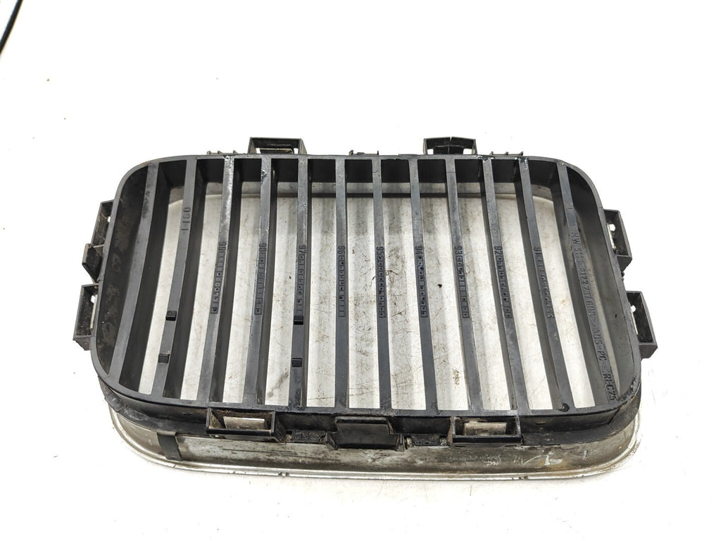 BMW 3 Series E36 Petrol  Front Left Side Bonnet Kidney Grill 8122237